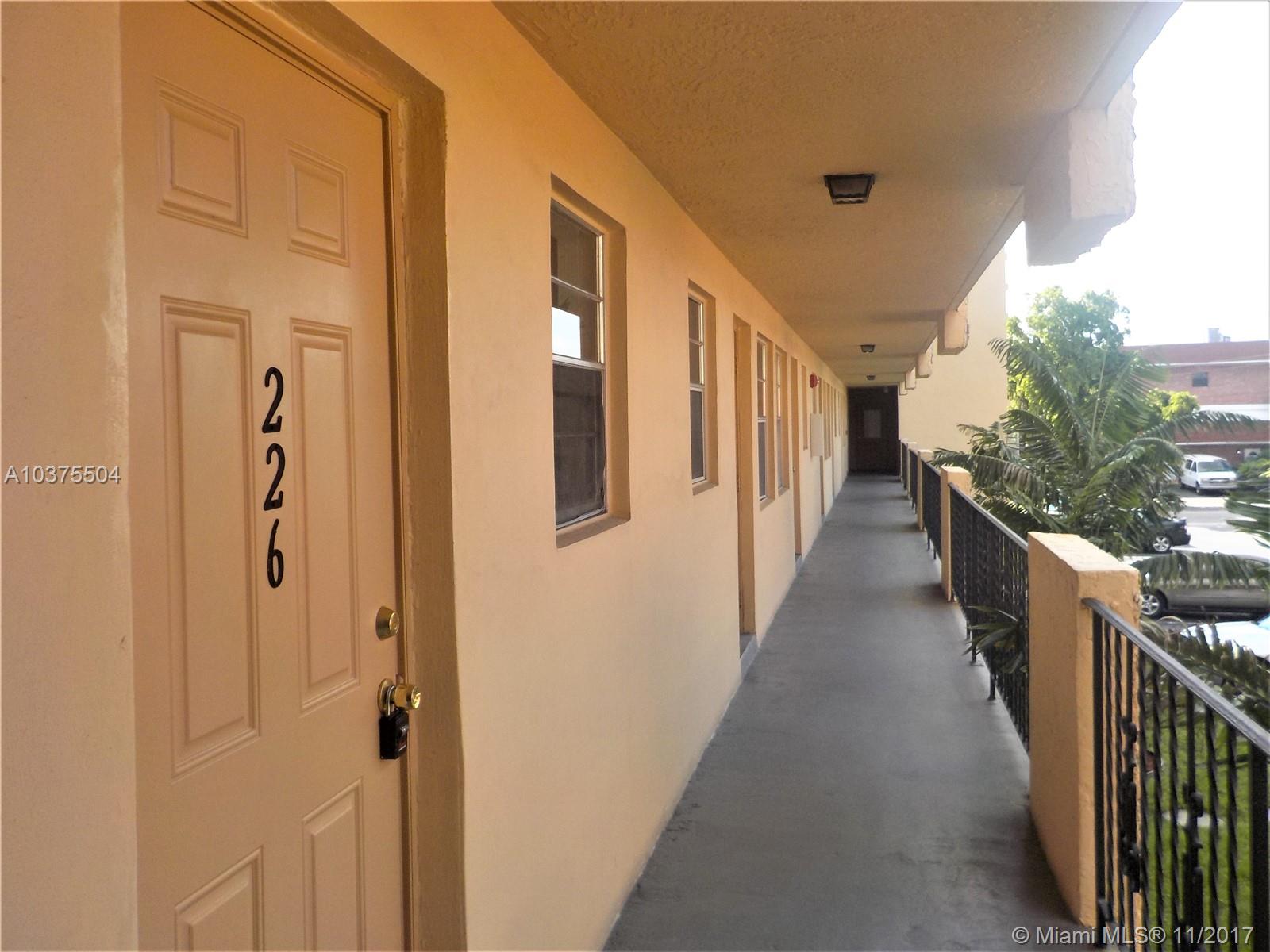 WARRENTON HOUSE CONDO - Residential