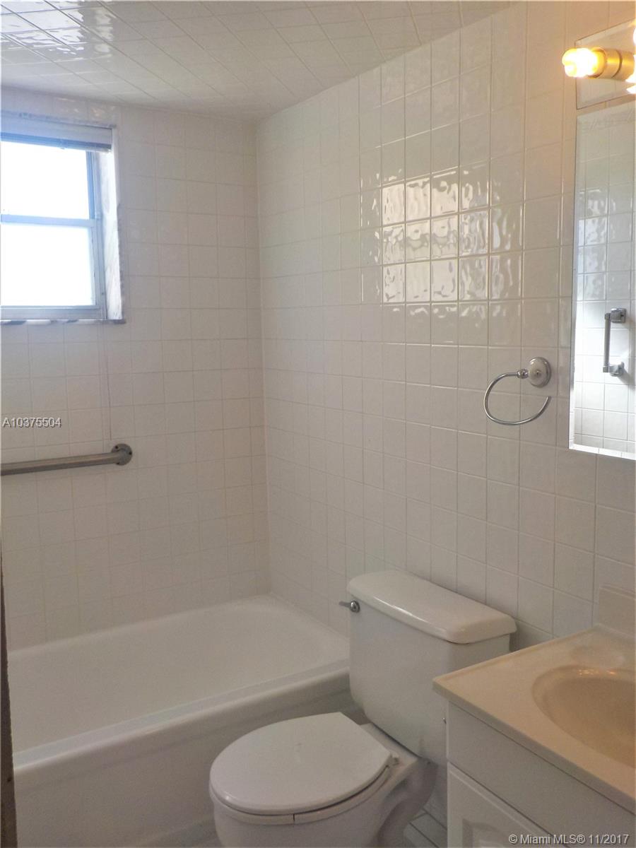WARRENTON HOUSE CONDO - Residential