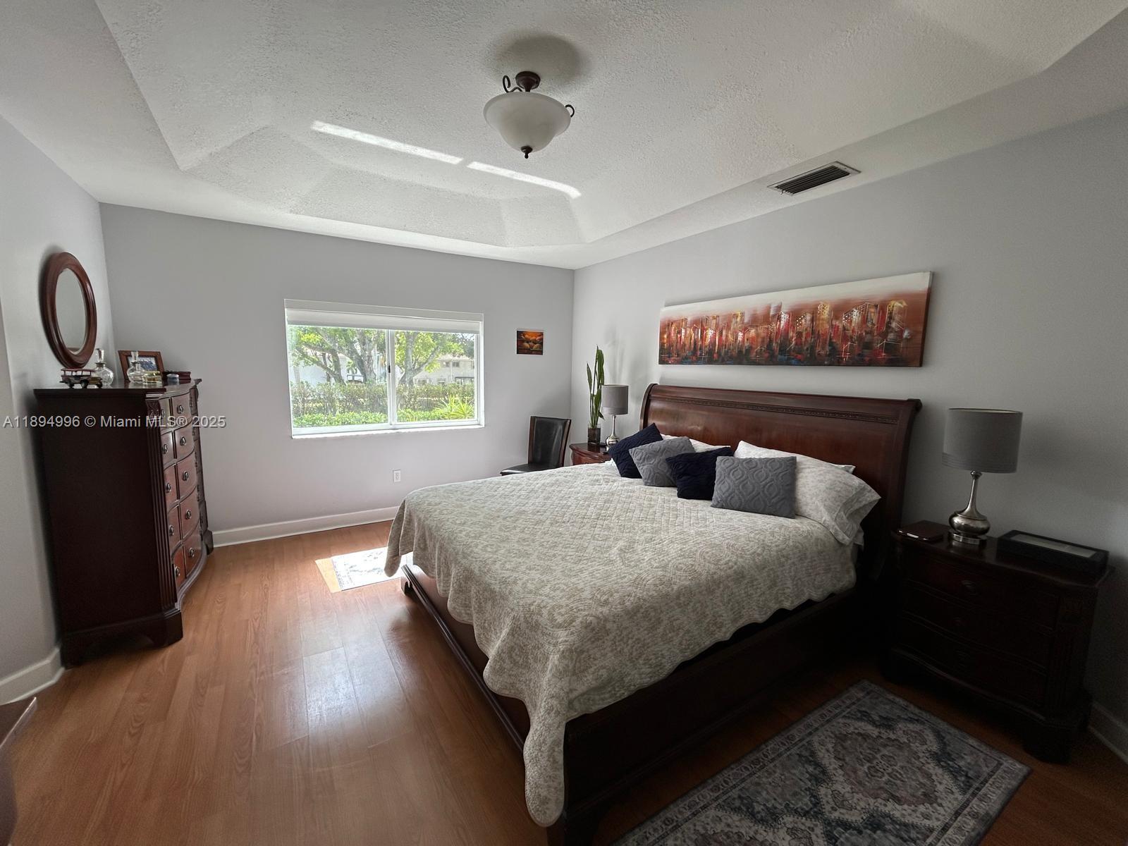 DORAL ISLES CAYMAN - Residential