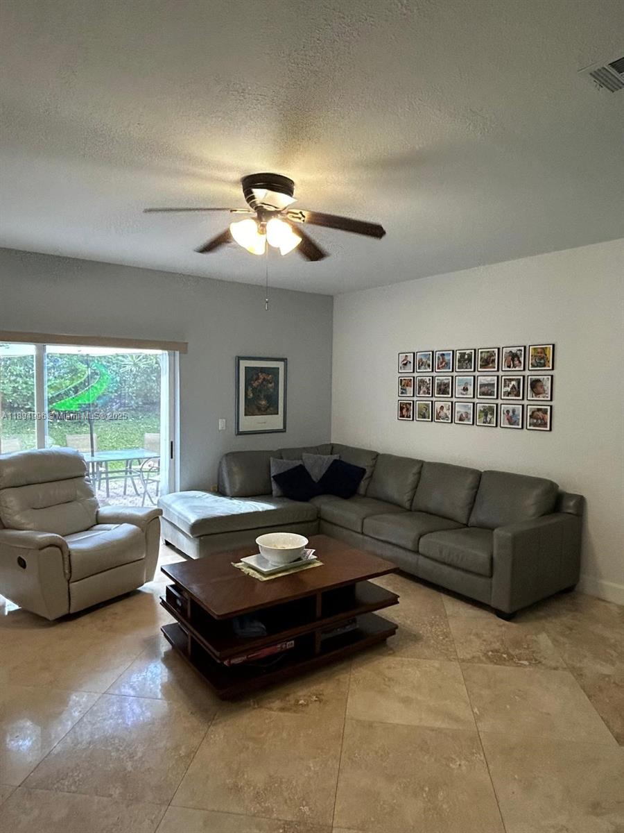 DORAL ISLES CAYMAN - Residential