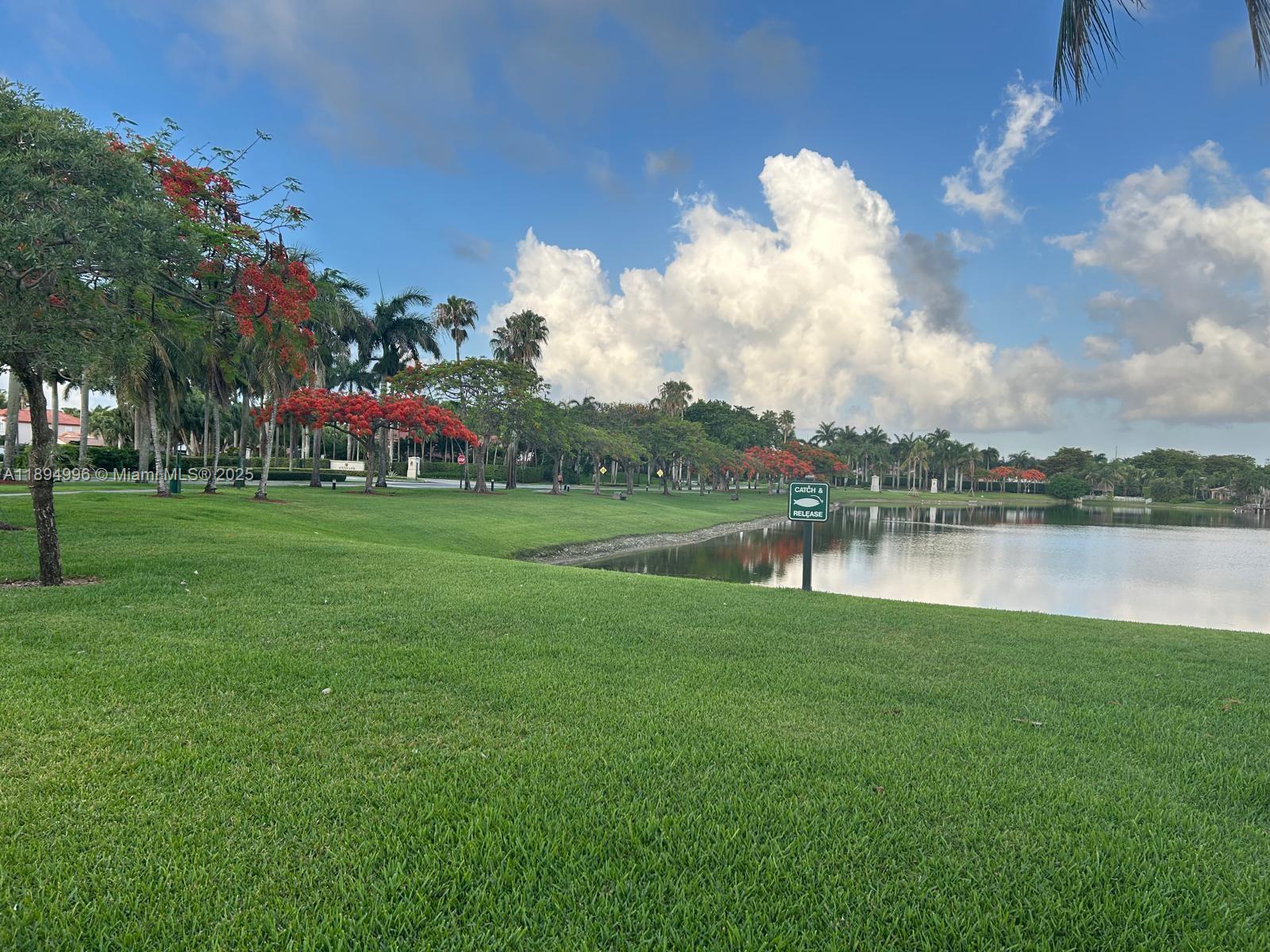 DORAL ISLES CAYMAN - Residential