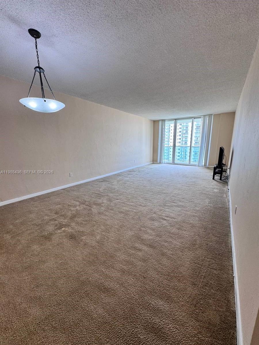 19380 Collins Ave 910