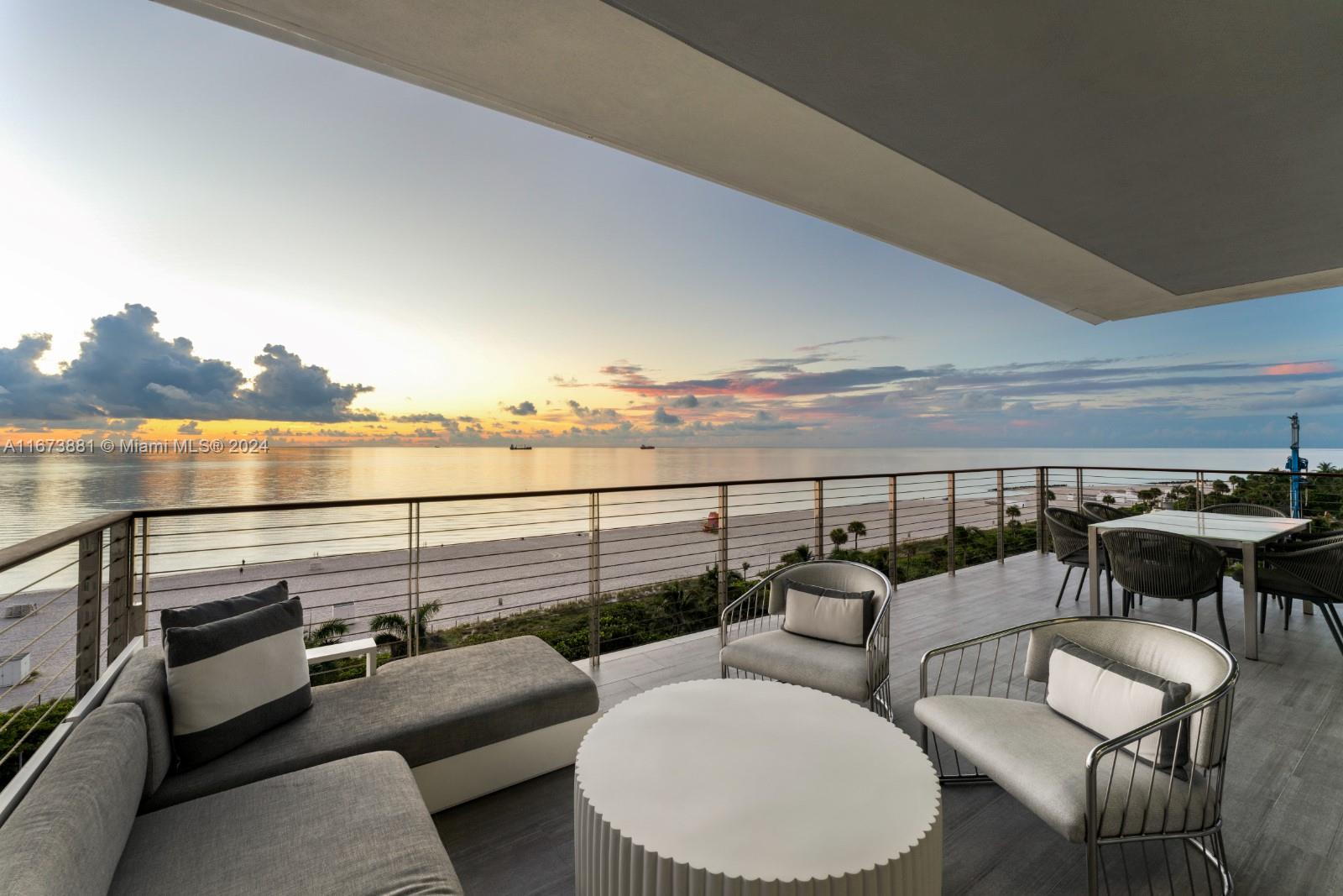 3651 Collins Ave 800