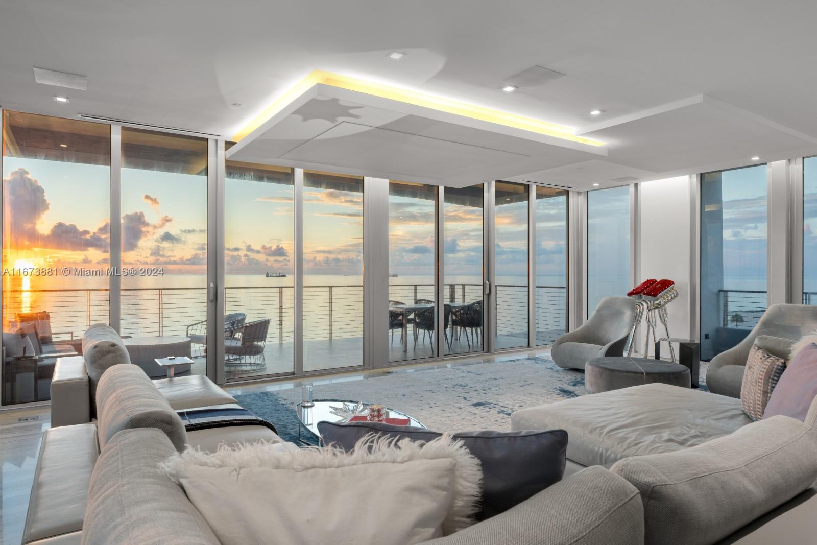 3651 Collins Ave 800