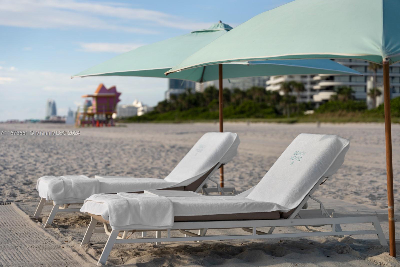 BEACH HOUSE 8 CONDO - Residential