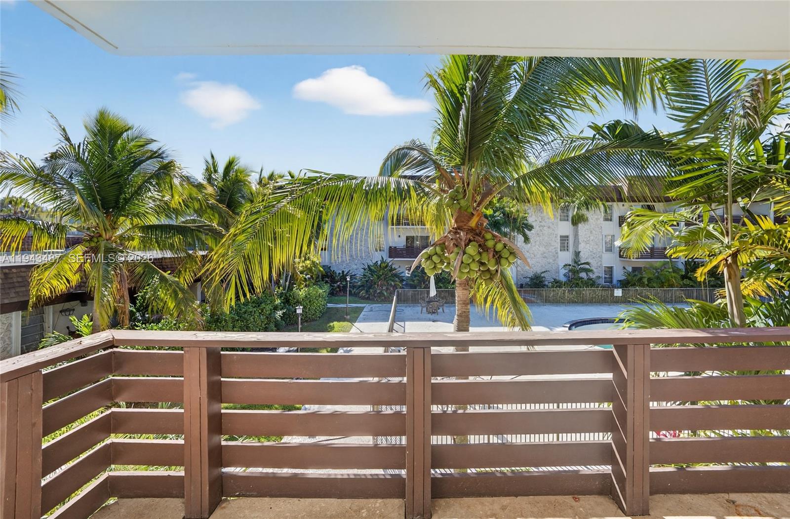 DADELAND CAPRI CONDO - Residential