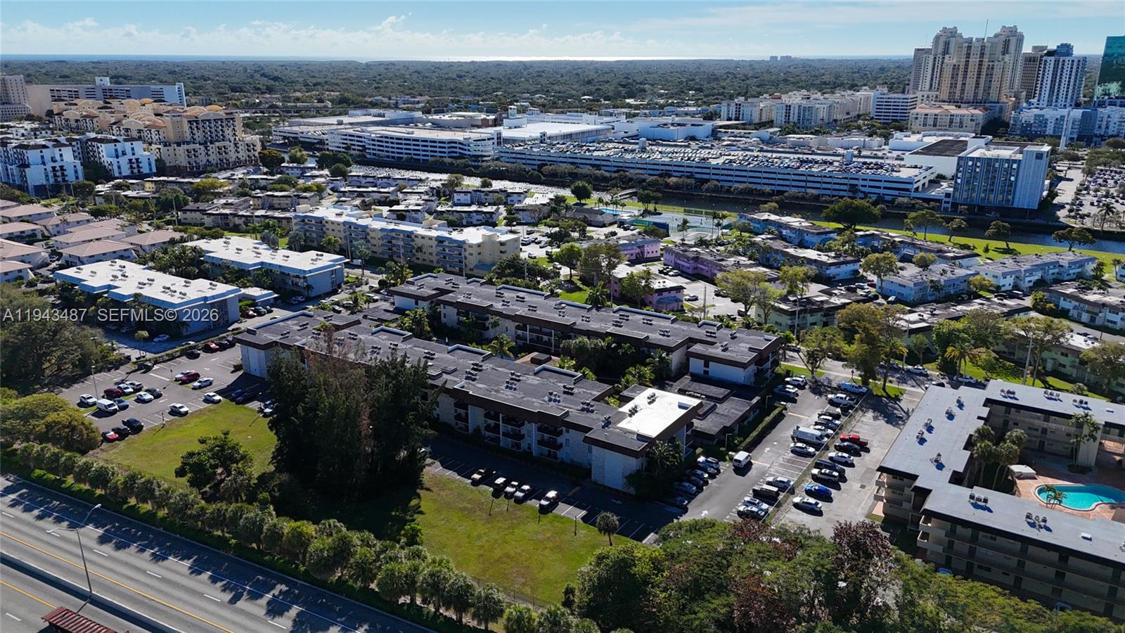 DADELAND CAPRI CONDO - Residential