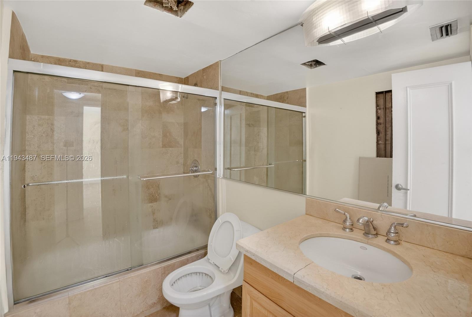DADELAND CAPRI CONDO - Residential