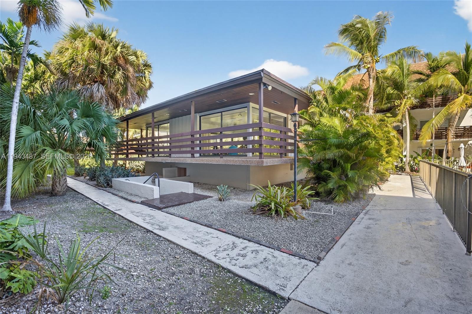 DADELAND CAPRI CONDO - Residential