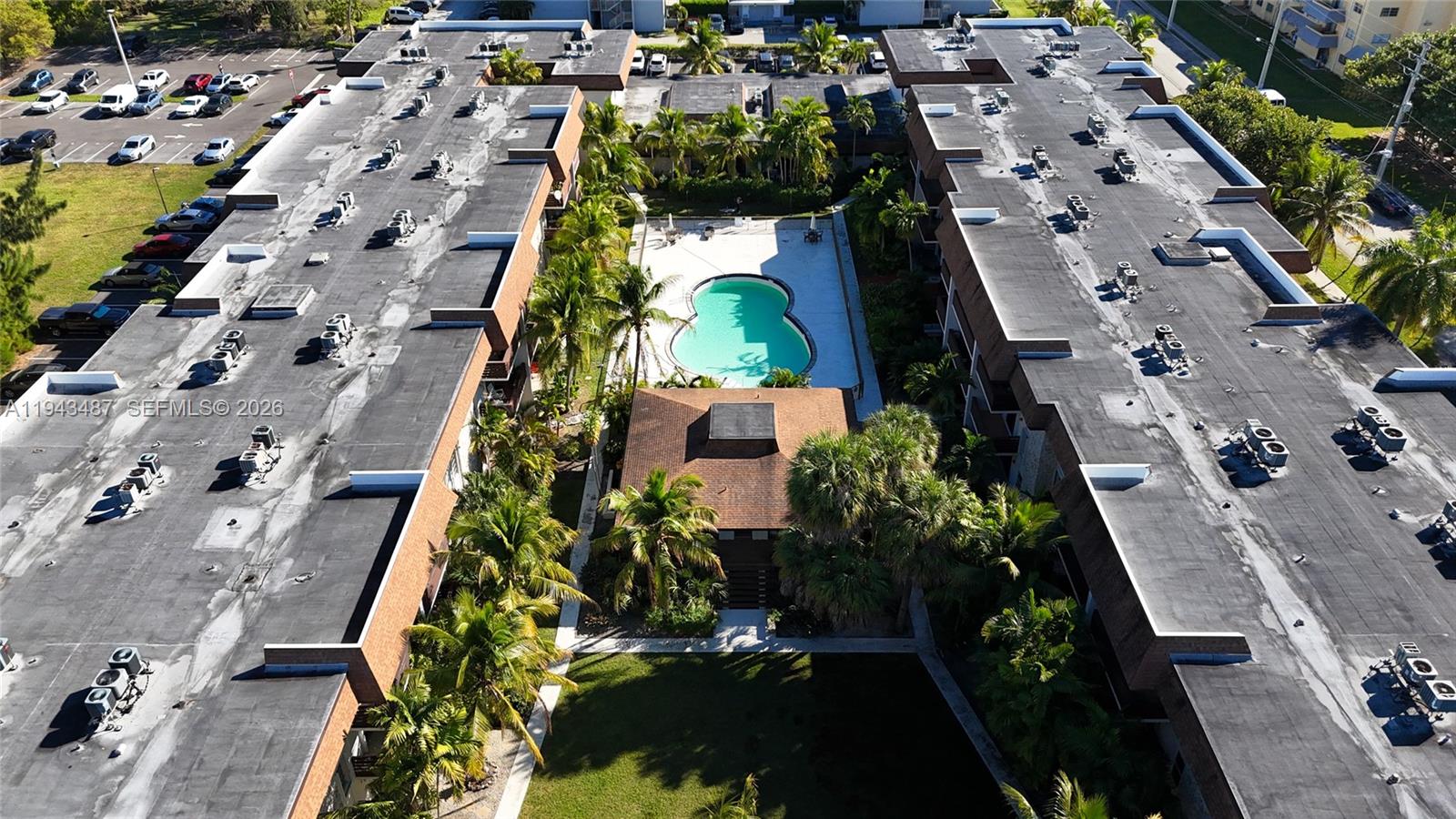 DADELAND CAPRI CONDO - Residential