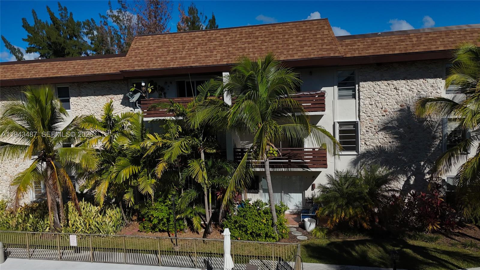 DADELAND CAPRI CONDO - Residential