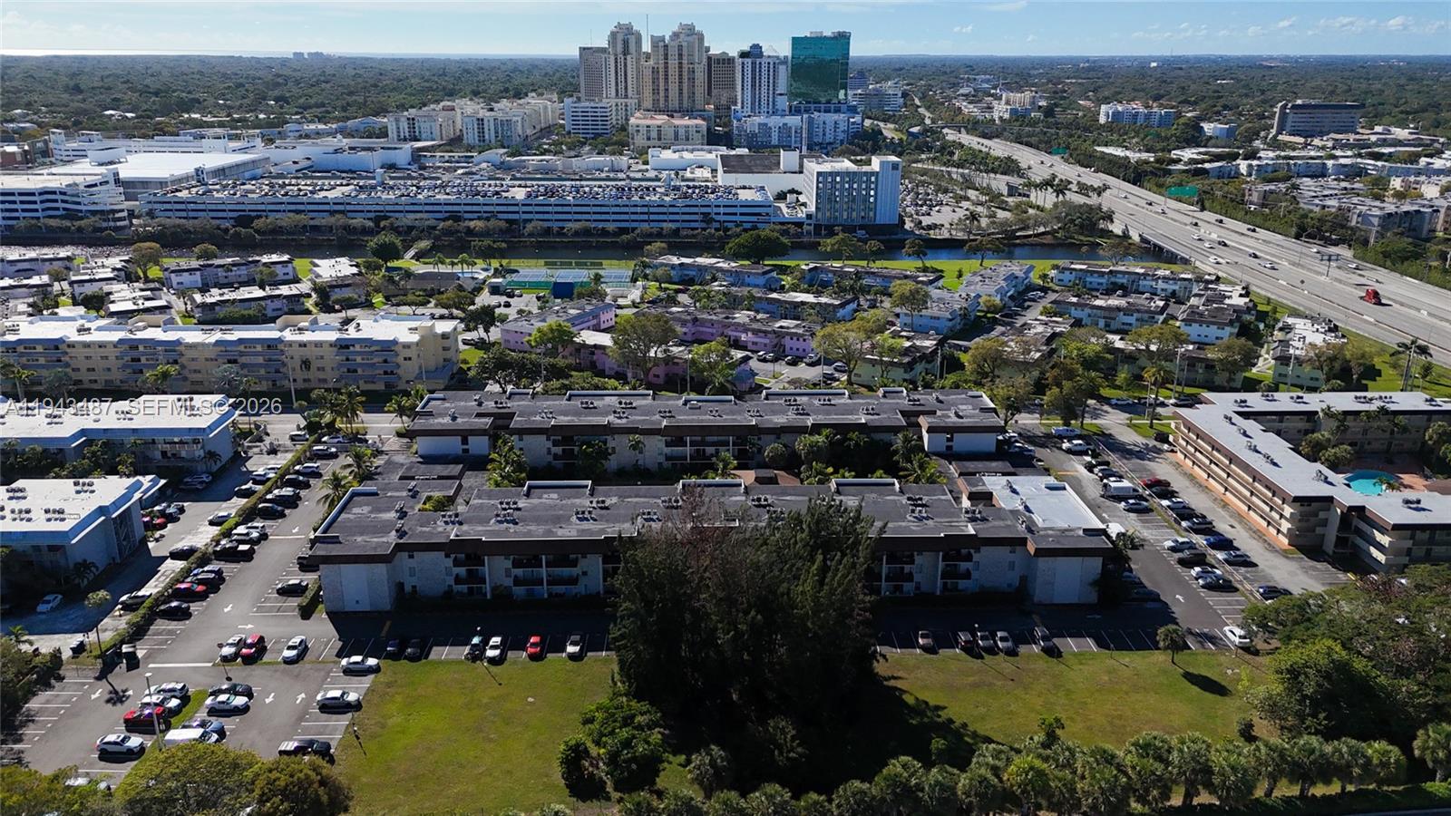 DADELAND CAPRI CONDO - Residential