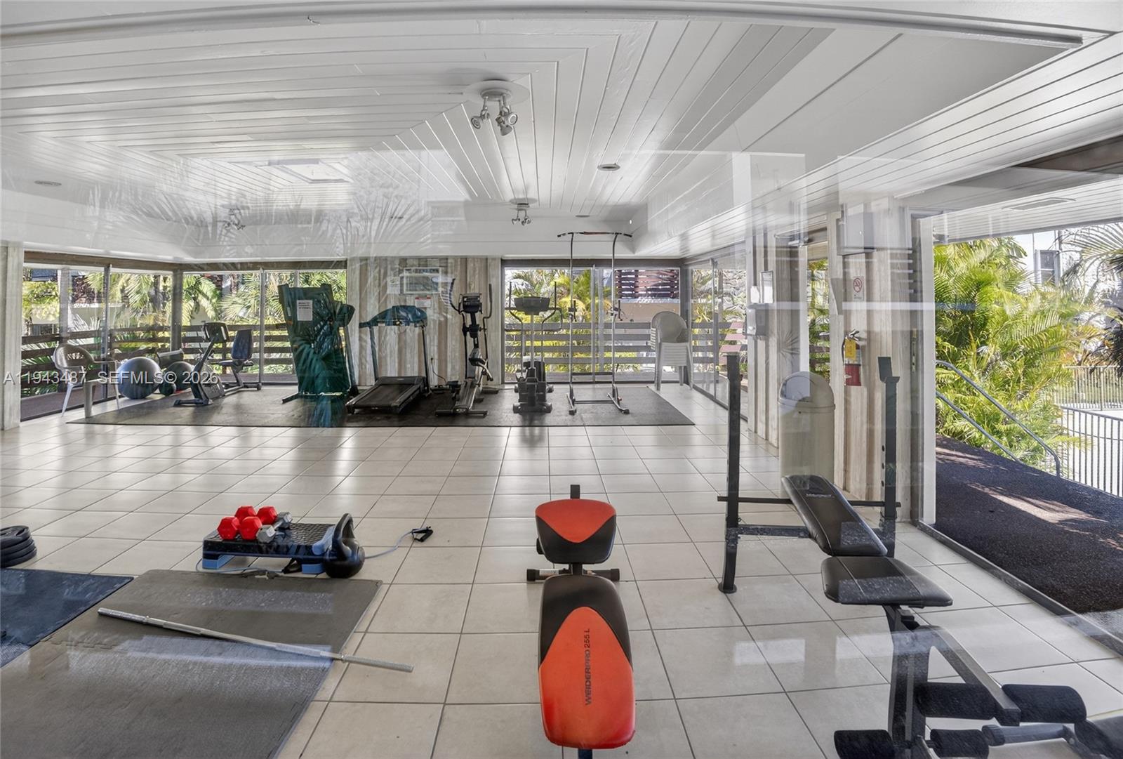 DADELAND CAPRI CONDO - Residential