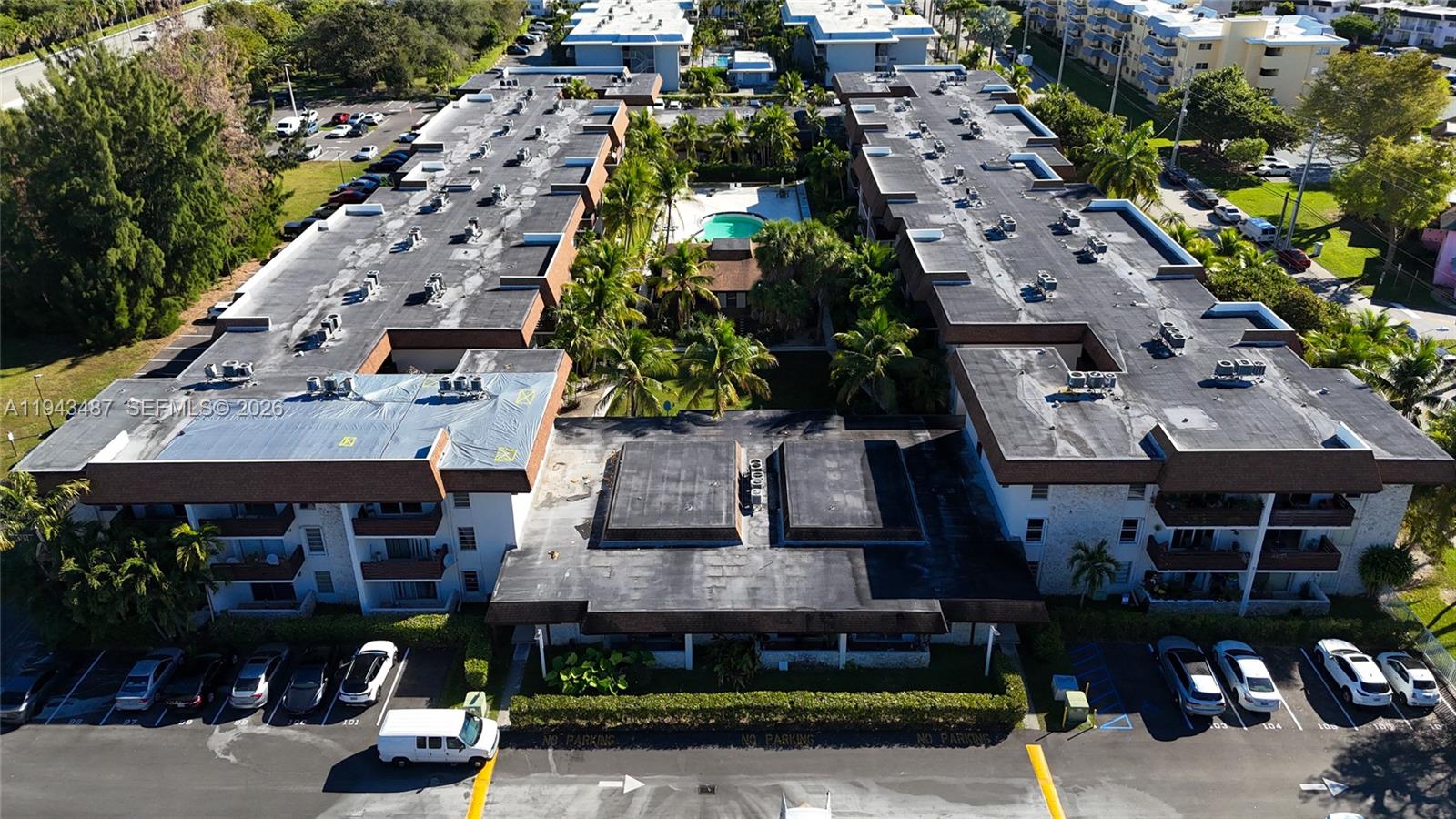 DADELAND CAPRI CONDO - Residential