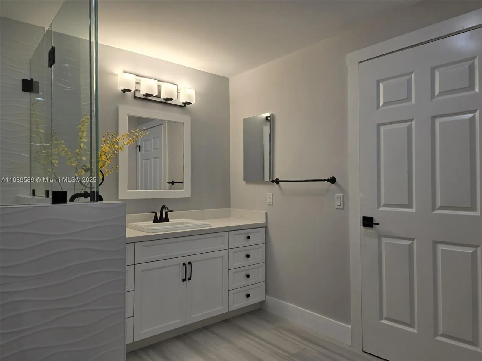 Coral Gables, Florida 33134, United States, 3 Bedrooms Bedrooms, ,4 BathroomsBathrooms,Residential,Active,33658