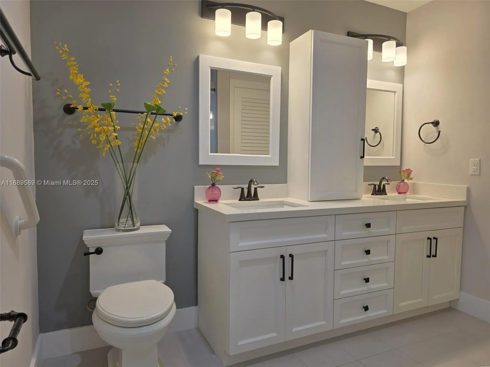 Coral Gables, Florida 33134, United States, 3 Bedrooms Bedrooms, ,4 BathroomsBathrooms,Residential,Active,33658