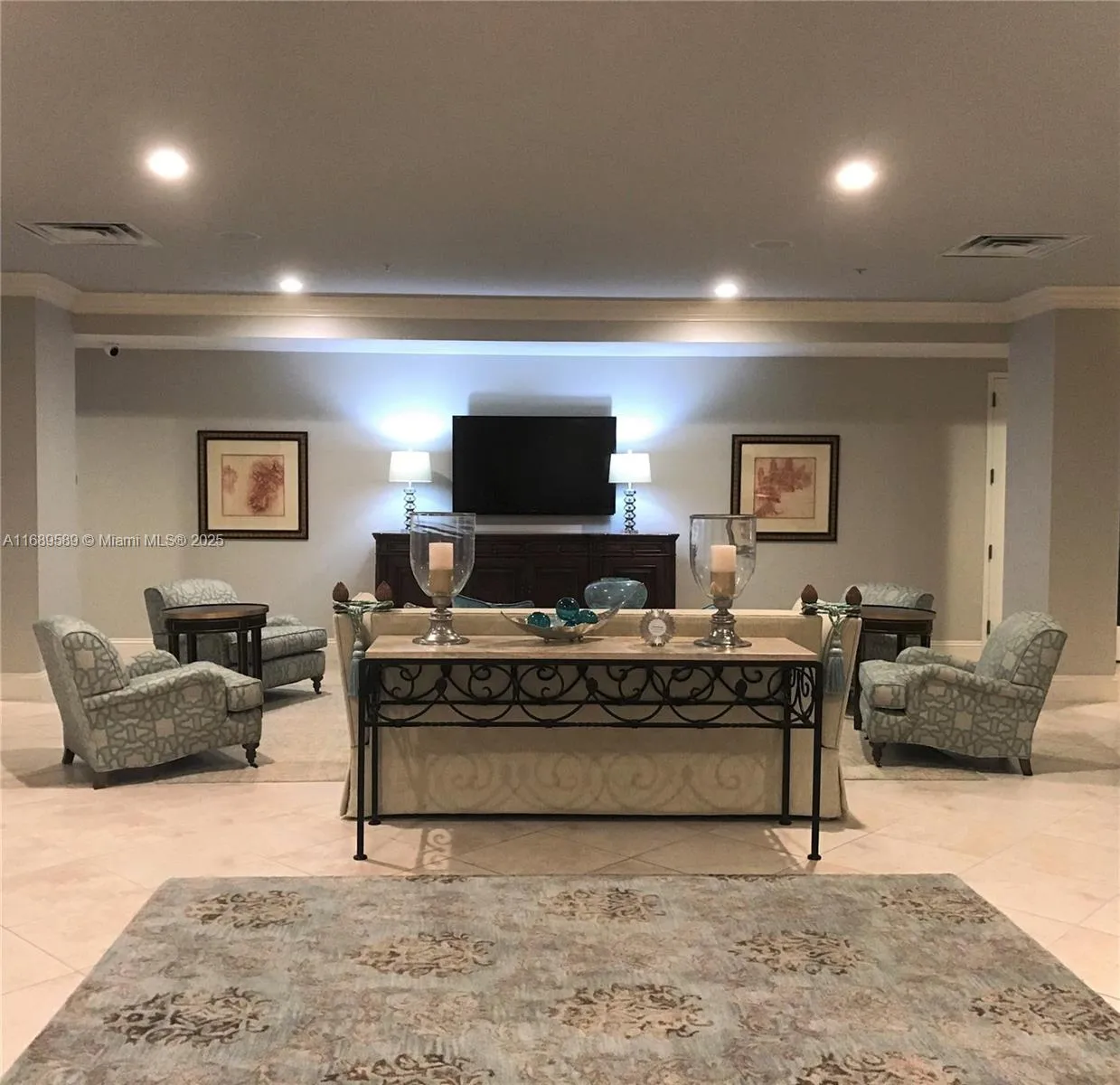 Coral Gables, Florida 33134, United States, 3 Bedrooms Bedrooms, ,4 BathroomsBathrooms,Residential,Active,33658