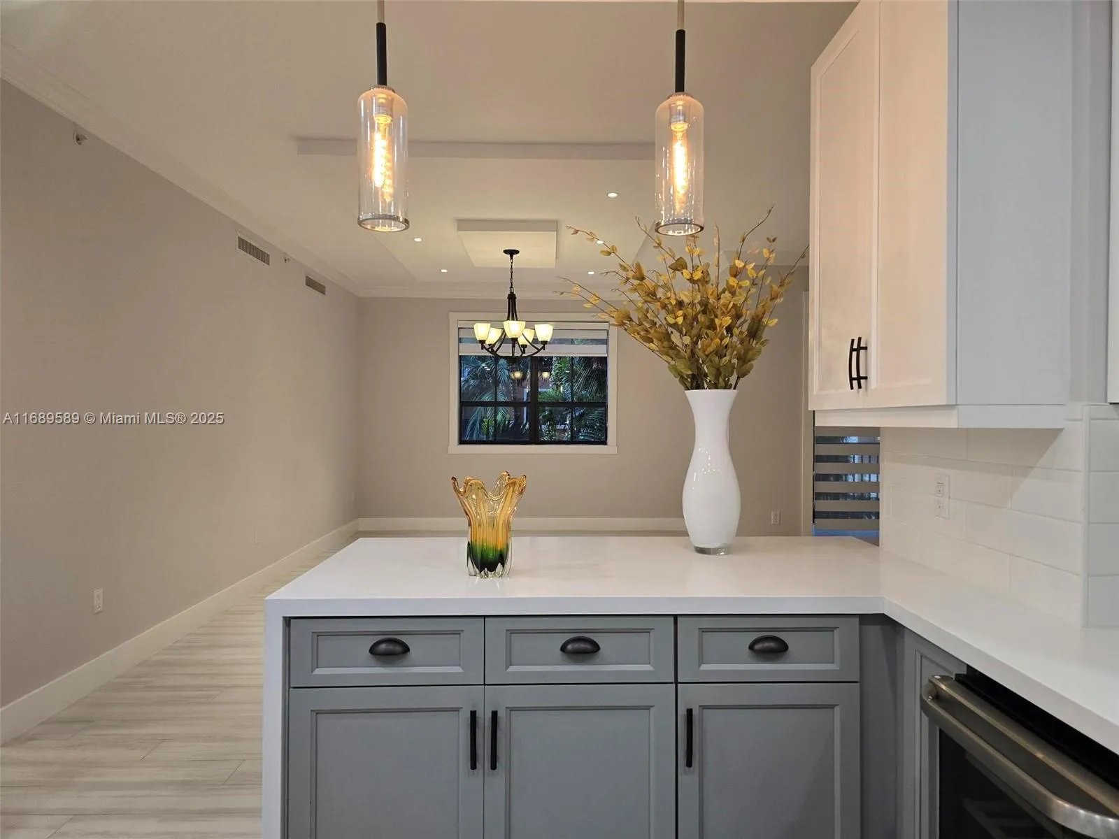 Coral Gables, Florida 33134, United States, 3 Bedrooms Bedrooms, ,4 BathroomsBathrooms,Residential,Active,33658