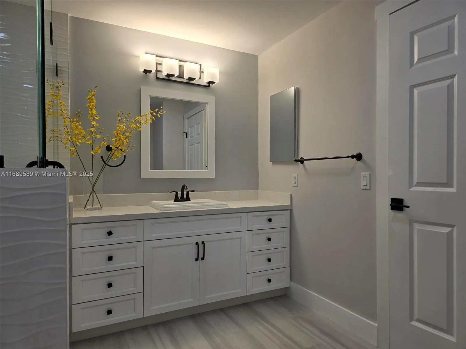 Coral Gables, Florida 33134, United States, 3 Bedrooms Bedrooms, ,4 BathroomsBathrooms,Residential,Active,33658