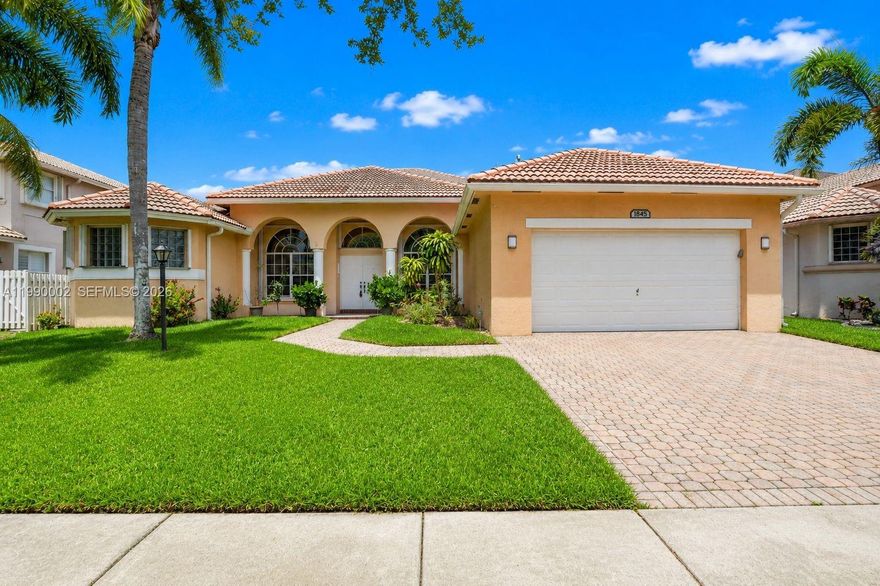 ***IMMACULATLEY MAINTAINED & RENOVATED*** 4 Bedroom + Office, 3 Bath, ***LAKEFRONT MONTEREY MODEL POOL HOME*** in Sought After SERENITY BAY at PEMBROKE FALLS.  Features an Inviting Floorplan, NEW CHEF'S DREAM KITCHEN, European Cabinetry w/Pull Our Organizers, Elegant Quartz Countertops, Stainless Steel Appliances, Double Oven, Island/Serving Bar, Pantry, Spacious Master Suite, His & Hers California Closets, UPDATED SPA STYLE BATH, Modern Vanities, Roman Soaking Tub, Dual Shower Heads, Modern LED Lighting, Generous Guest Rooms, REMODELED GUEST BATHS, Custom Tilework, Frameless Glass Enclosures, Flexible Den/Office/Bedroom Space, Full Size Utility Room w/Sink, NEW LVP (Luxury Vinyl Plank) Flooring Throughout, Expensive Covered & Screened-in Patio, Accordion Shutters ***REFRESHING FREEFORM POOL****TRANQUIL WIDE LAKE VIEWS*** Lush Tropical Landscaping and Mature Fruit Trees. Resort Style Club House: Heated Pool & Spa, Fitness Center, Tennis, Pickleball, Basketball, Ballroom, Tot-Lots & 4 Manned Security Entrances. HOA Includes Cable, Internet & Alarm. HURRY THIS HOME WILL SELL FAST!!!