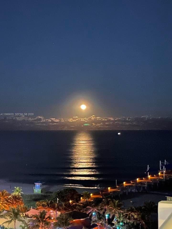 LADO DEL RIO CONDO - Residential Lease