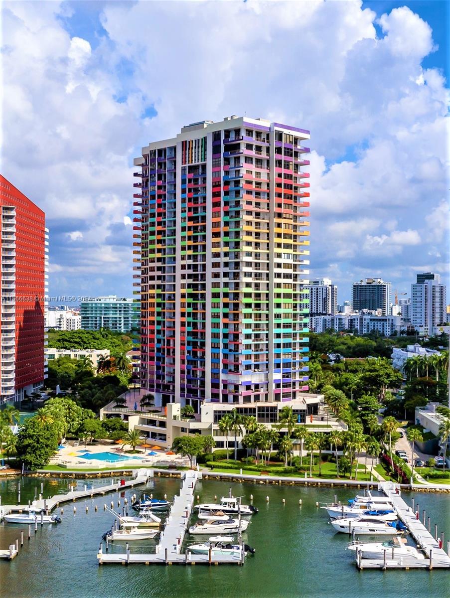 VILLA REGINA CONDO - Residential
