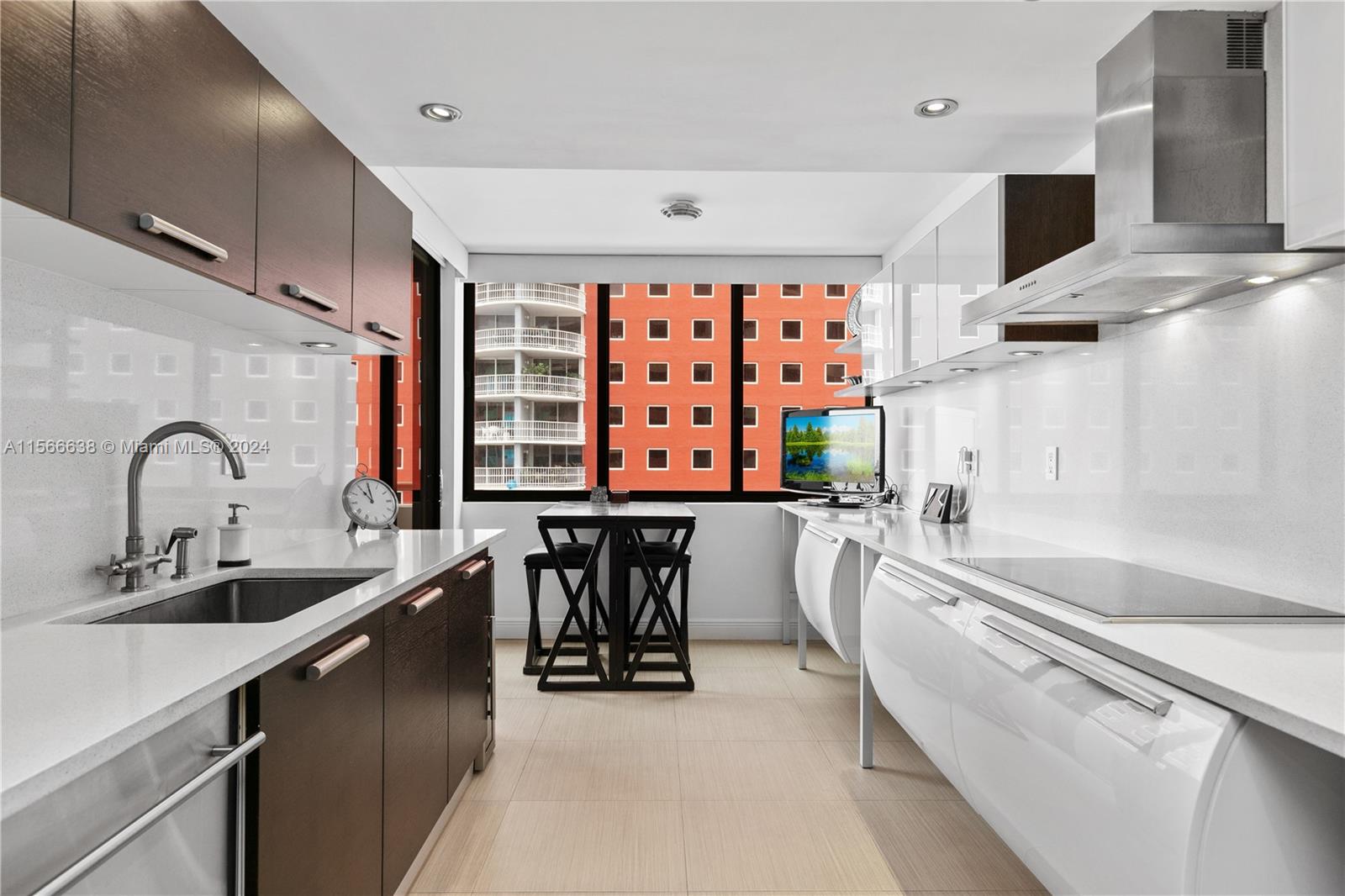 VILLA REGINA CONDO - Residential
