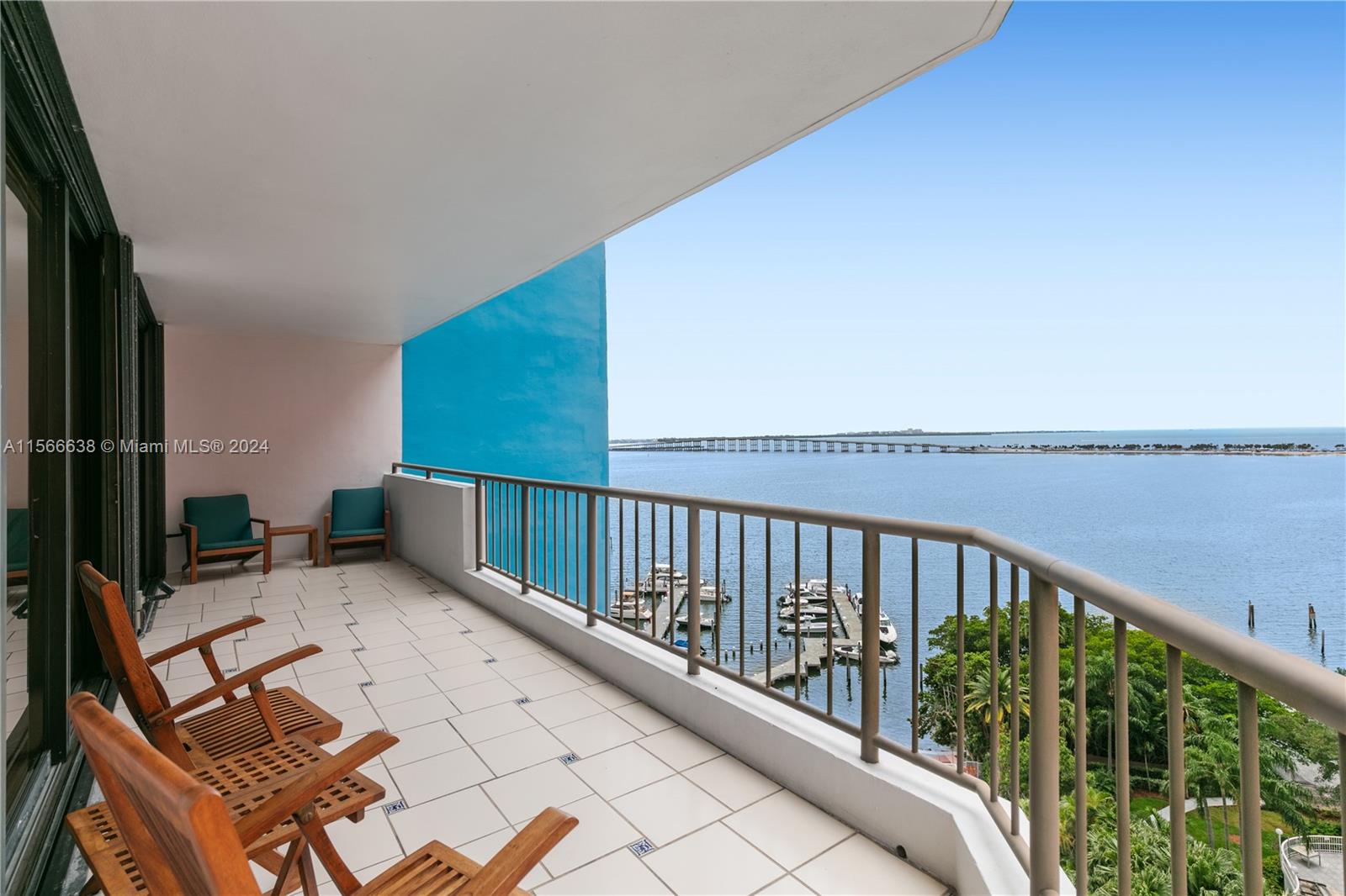 VILLA REGINA CONDO - Residential