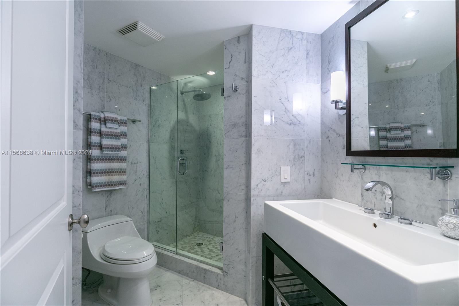 VILLA REGINA CONDO - Residential