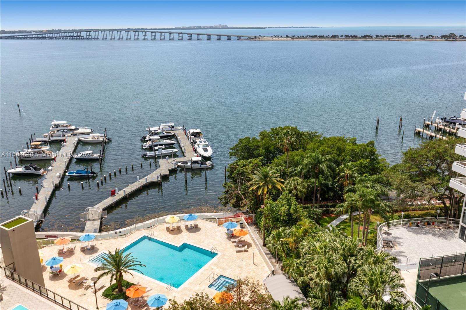 VILLA REGINA CONDO - Residential