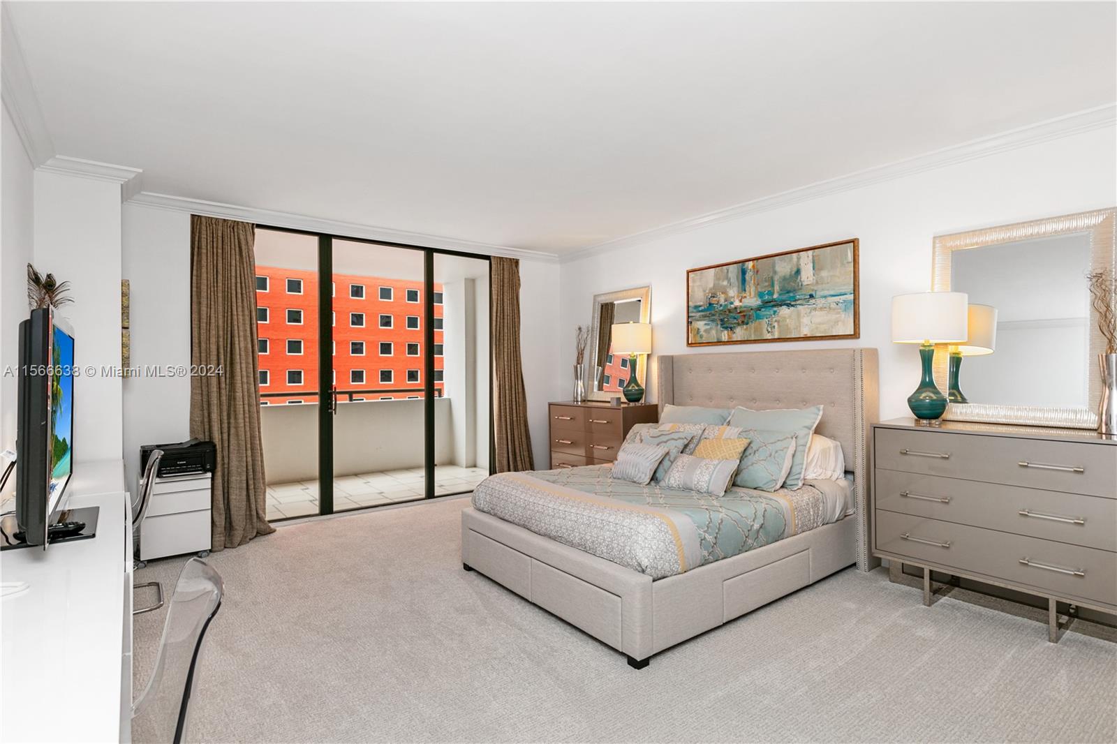 VILLA REGINA CONDO - Residential
