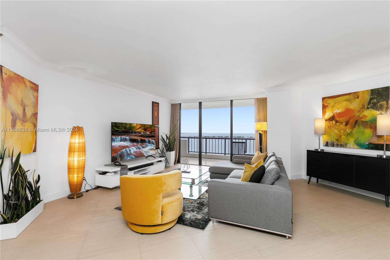 VILLA REGINA CONDO - Residential