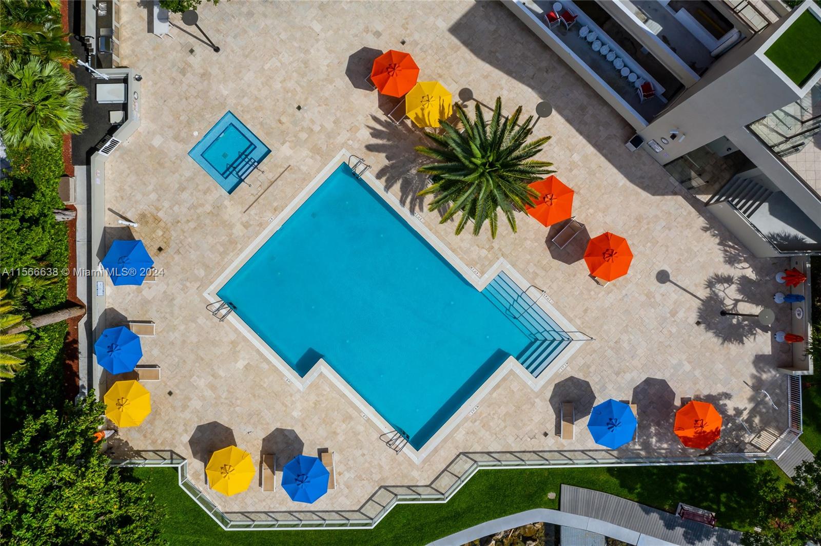 VILLA REGINA CONDO - Residential