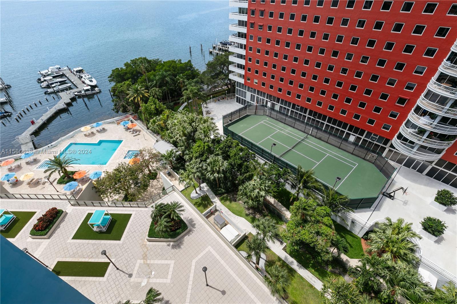 VILLA REGINA CONDO - Residential
