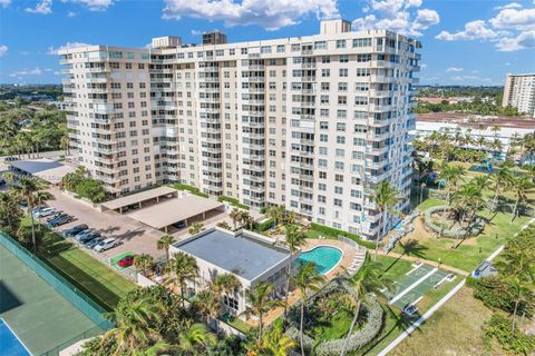 A home in Lauderdale By The Sea