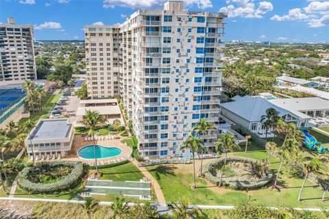 A home in Lauderdale By The Sea