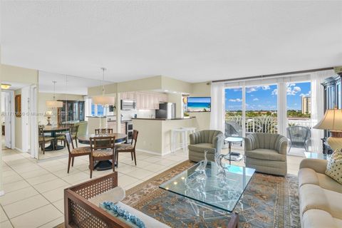 A home in Lauderdale By The Sea