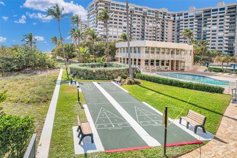 A home in Lauderdale By The Sea