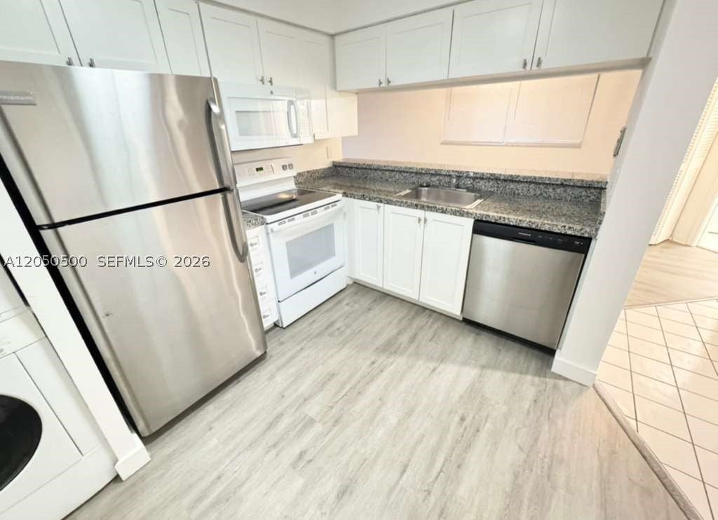 14208 Glenmoor Dr 14208