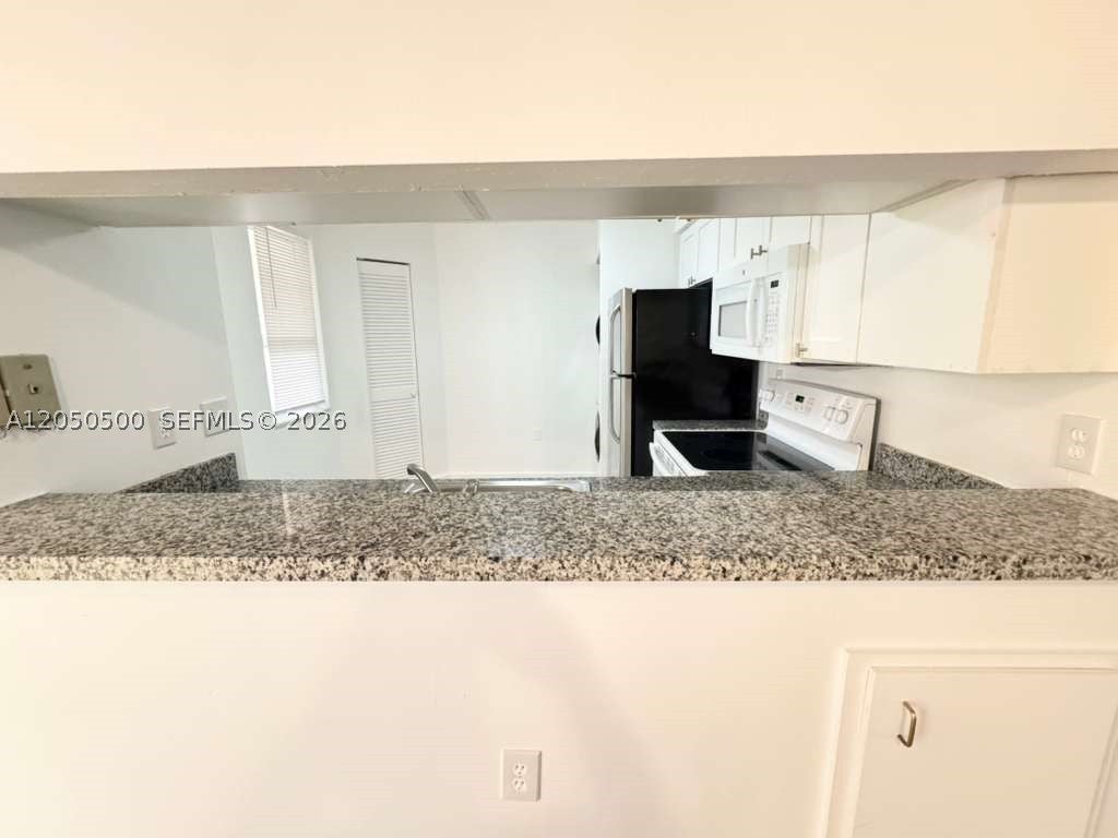 14208 Glenmoor Dr 14208