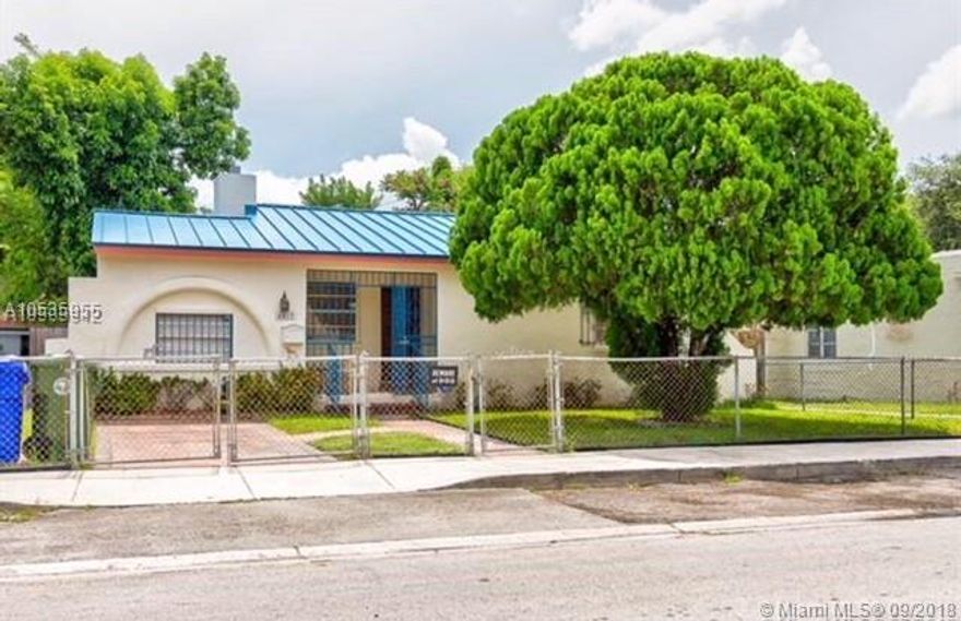 Charming updated home in Buena Vista. Spacious bright 2 bed and 1 bath w/den that could be converted into a third bedroom. Beautiful vaulted ceilings in living room, spacious updated kitchen w/granite counter tops and dining room; remodeled bath, split bedrooms w/walk-in closet in master, central a/c, solar panels. Private backyard with tropical garden, fruit trees, sprinkler system from fresh water well, & storage shed. On quiet tree-lined street w/sidewalks across from park & playground. Perfect for a family. House was just painted, ready to move in.