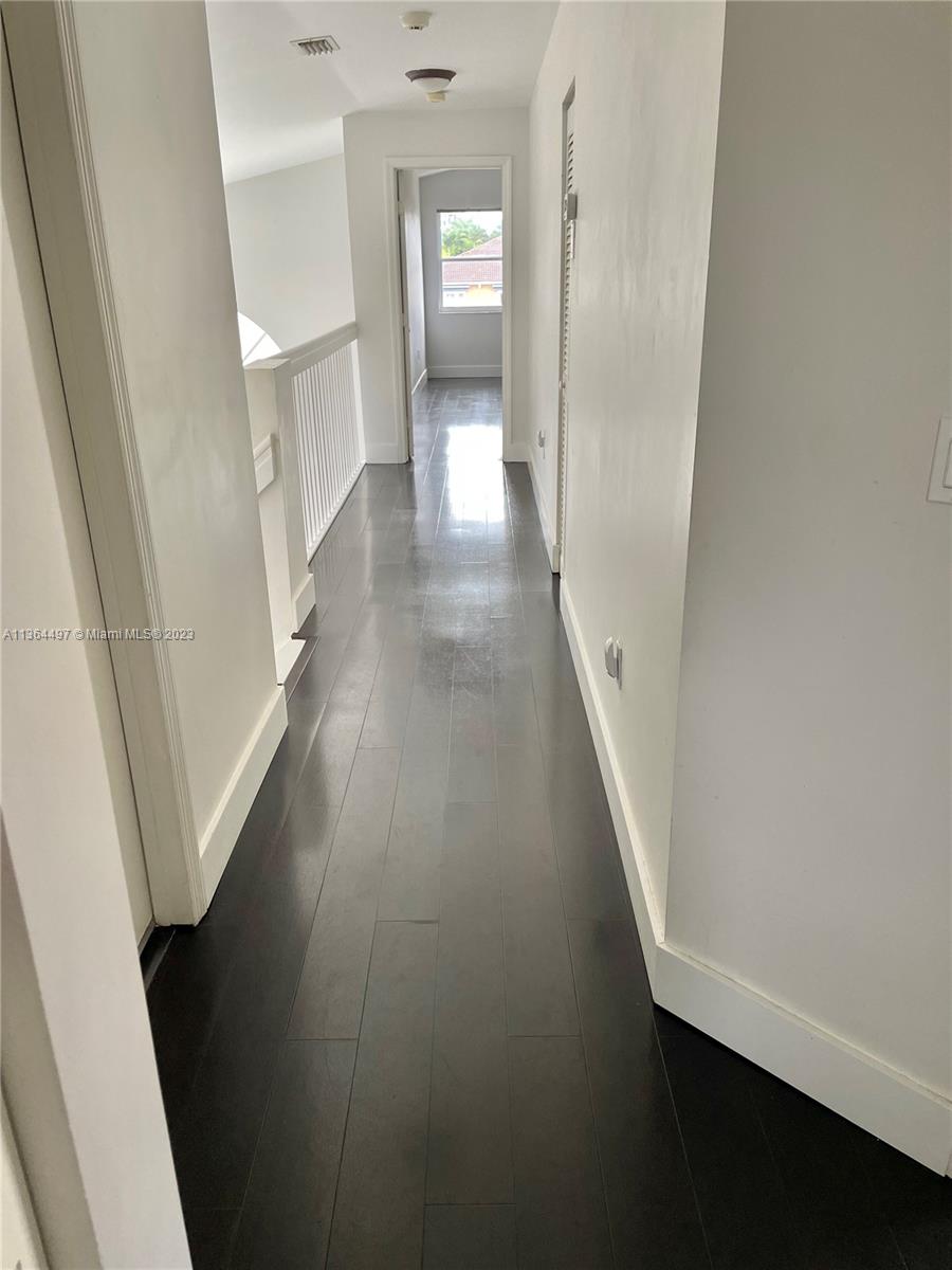 OAK CREEK - Residential