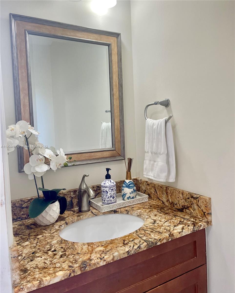 OAK CREEK - Residential