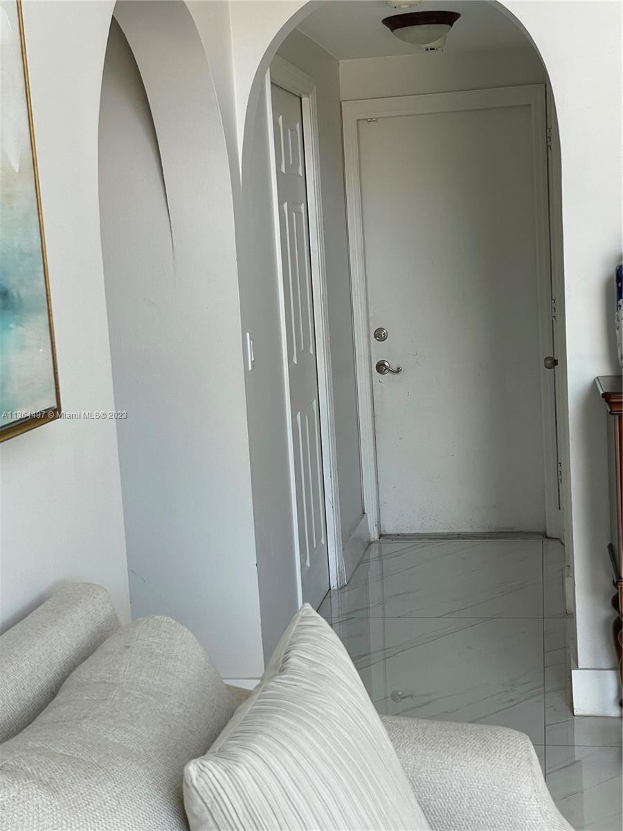 OAK CREEK - Residential