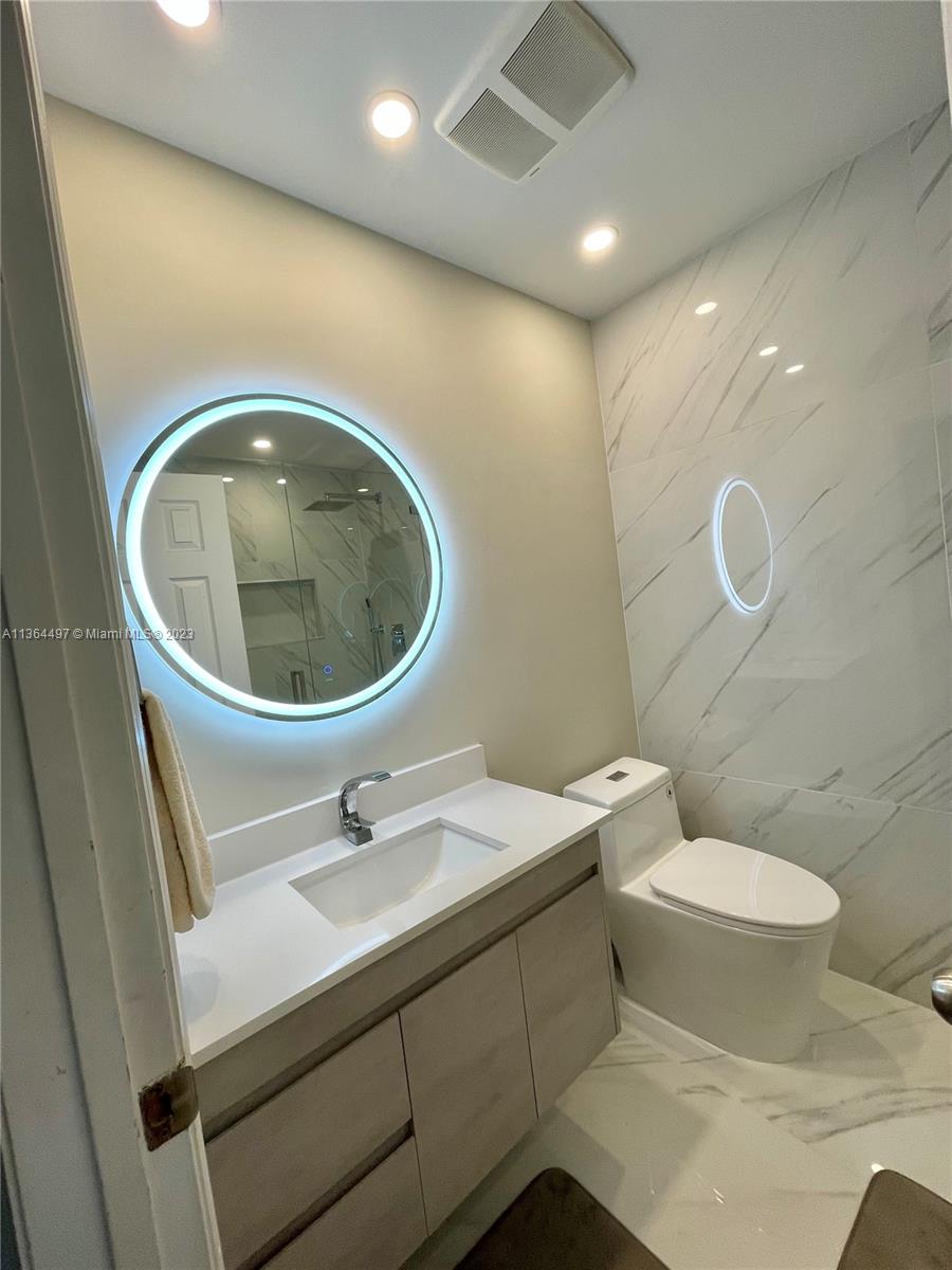 OAK CREEK - Residential