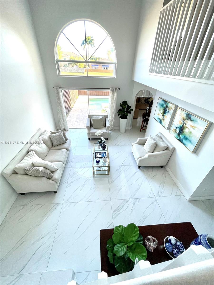 OAK CREEK - Residential