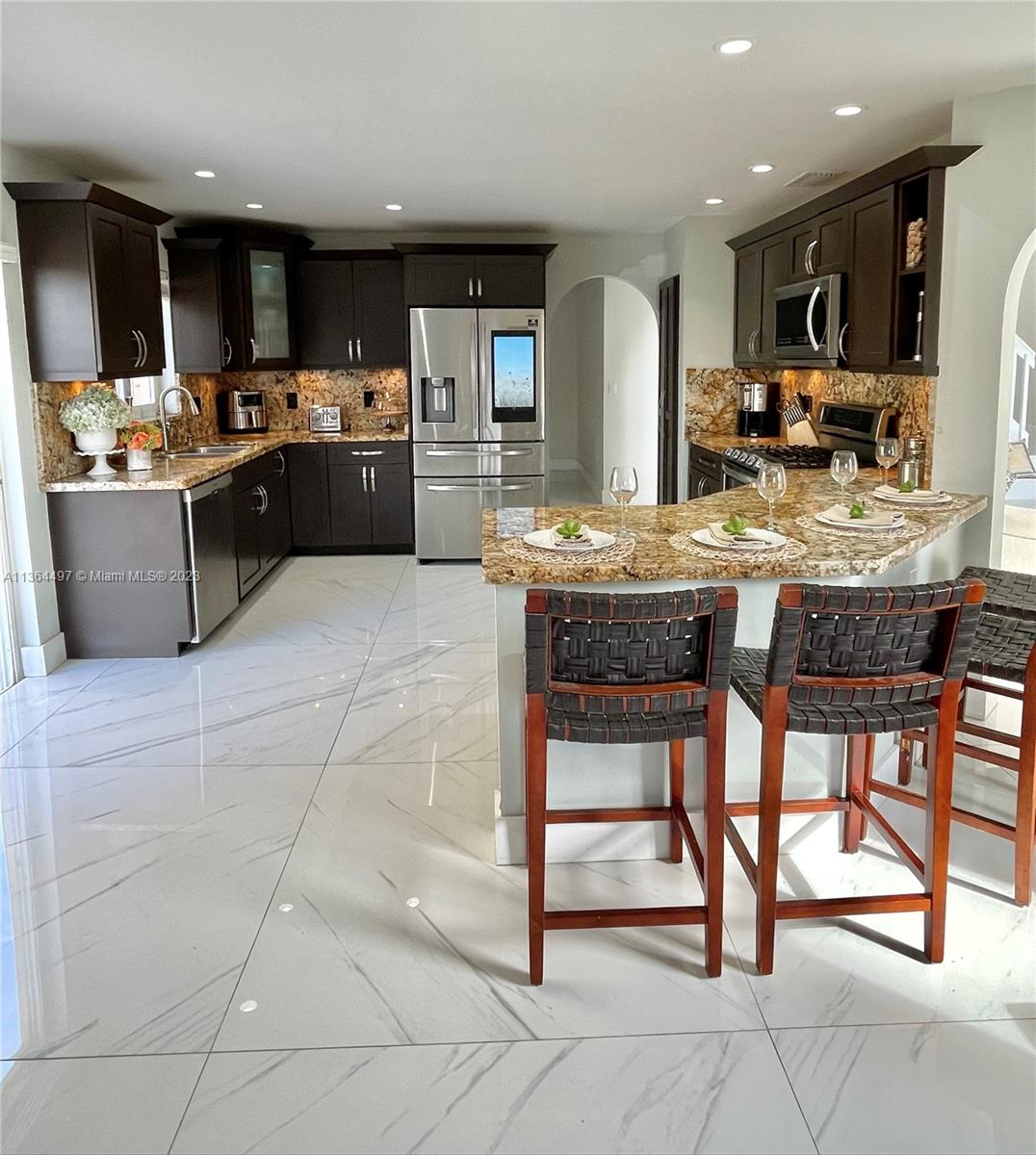 OAK CREEK - Residential