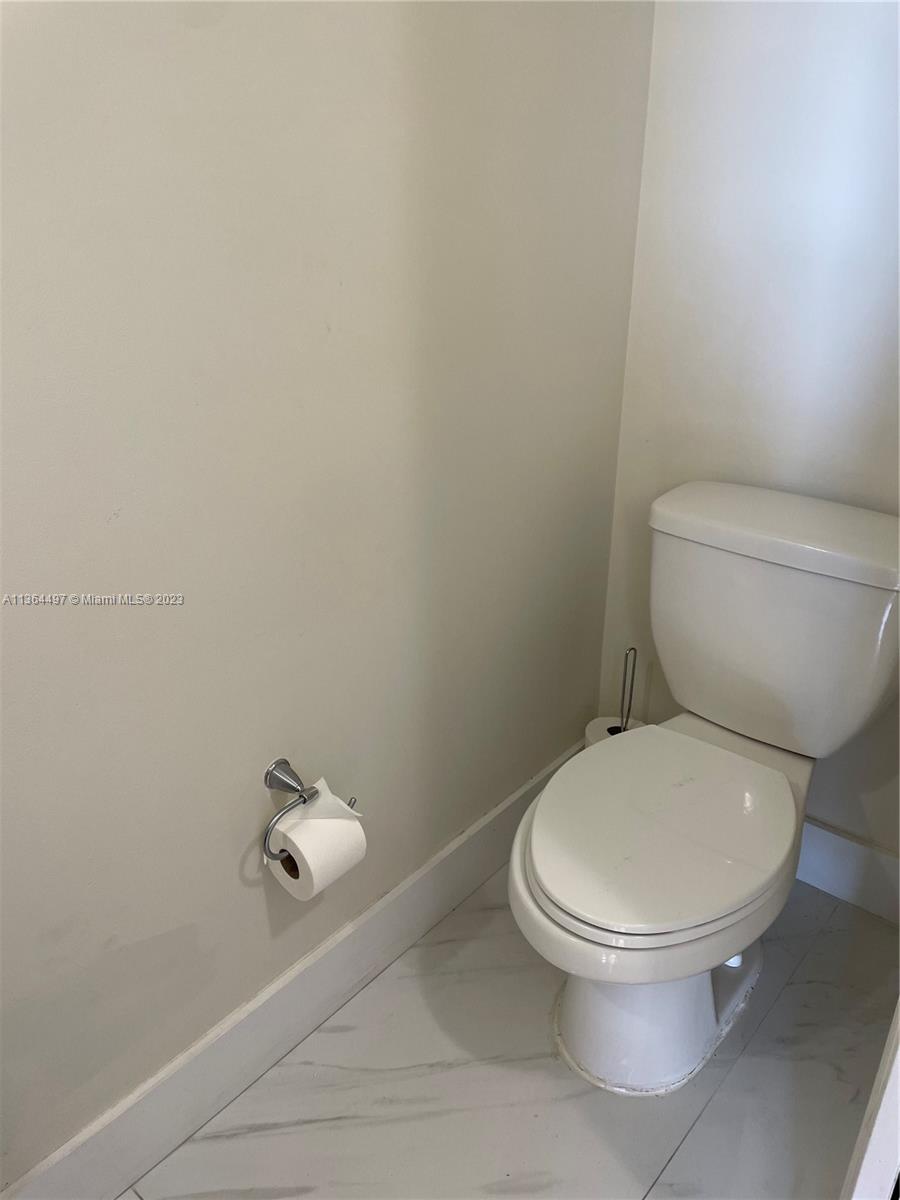 OAK CREEK - Residential