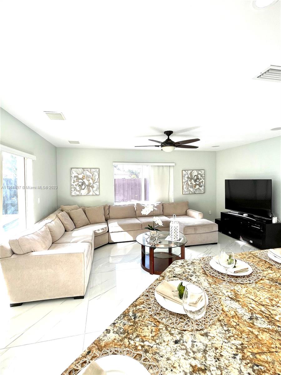 OAK CREEK - Residential