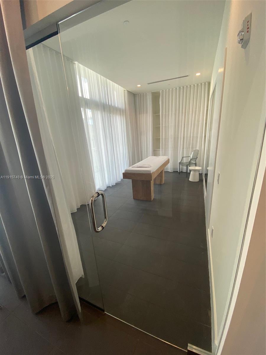 METROPICA NORTH TOWER ONE - Residential